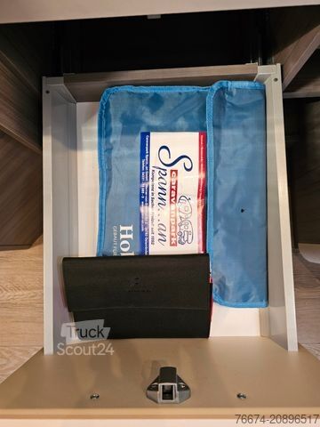 Teilintegriertes Wohnmobil HOBBY OPTIMA ONTOUR T70 SOLAR Markise Fahrradträger