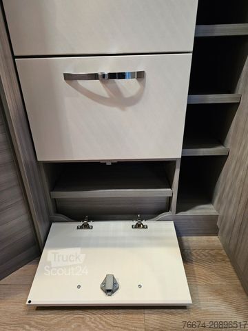 Teilintegriertes Wohnmobil HOBBY OPTIMA ONTOUR T70 SOLAR Markise Fahrradträger