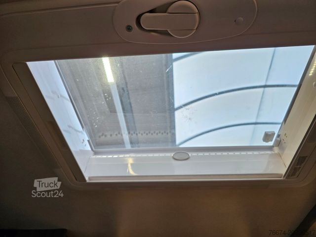 Teilintegriertes Wohnmobil HOBBY OPTIMA ONTOUR T70 SOLAR Markise Fahrradträger