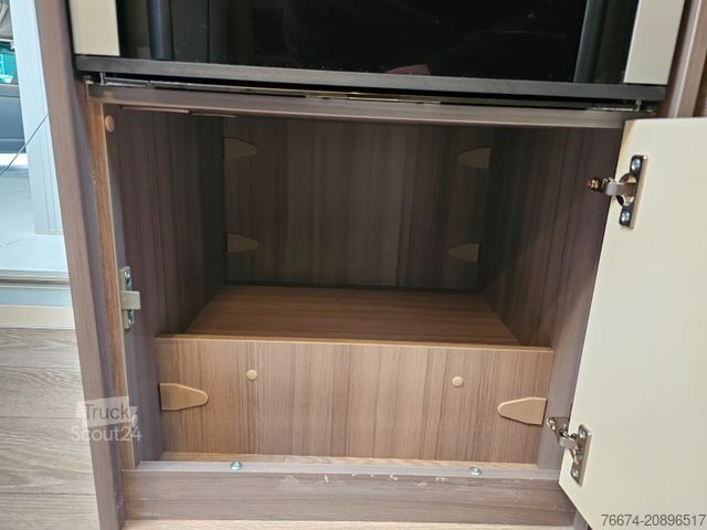 Teilintegriertes Wohnmobil HOBBY OPTIMA ONTOUR T70 SOLAR Markise Fahrradträger