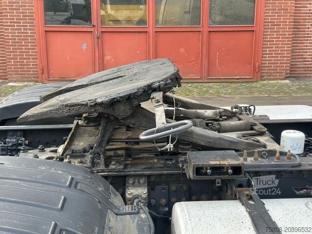 Yüksek hacimli çekici VOLVO FH500 Lowdeck 2Tanks I-ParkCool Hubsatte