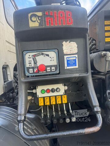 Kamyon üzerine monteli vinç Scania P320 + HIAB 144 + GARNIER Kiper