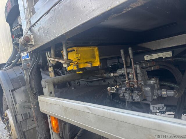 Kamyon üzerine monteli vinç Scania P320 + HIAB 144 + GARNIER Kiper