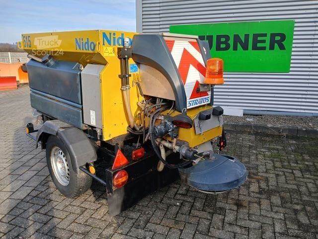 Ponyvával szerelt furgon SCHMIDT Nido Stratos Anhänger-Salzstreuer 0,8 cbm + FS