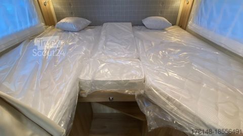 Halvintegrerad husbil Eura Mobil Profila T 696 EB