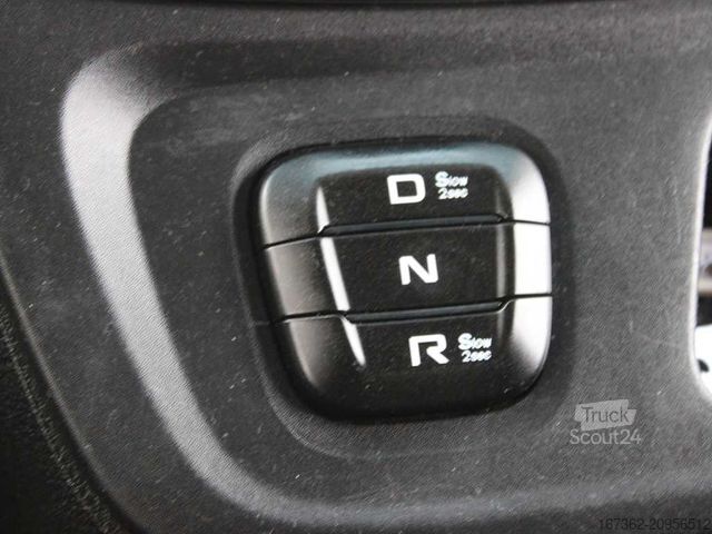 Вантажівка з платформою і тентом IVECO EUROCARGO 180E, EURO 6