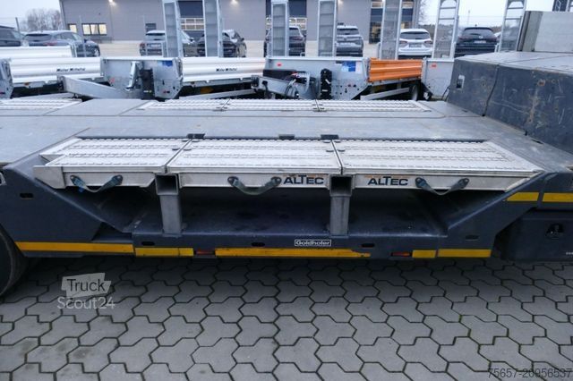 Polpriklopnik z nizko nakladalno ploščadjo GOLDHOFER 3-achs Satteltieflader mit zwei Radmulden