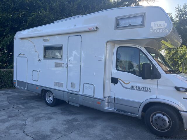 Alkovas kemperis Mobilvetta top driver 70p Mobilvetta top driver 70p su Iveco Daily