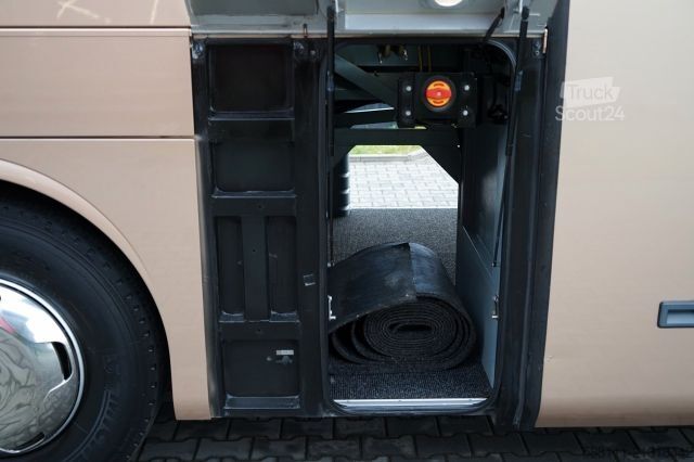 Bussi MERCEDES-BENZ TOURISMO RHD / EURO 6 / 12 METRÓW / SPROWADZONY