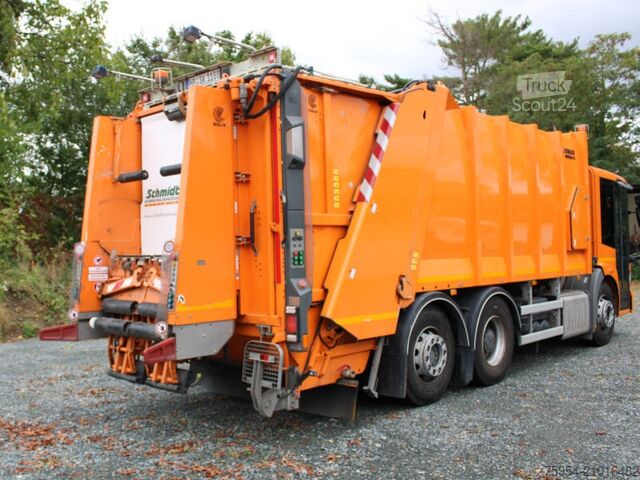Camion à ordures Mercedes-Benz Econic 2635 L 6x2-4 / Zöller Medium XL22