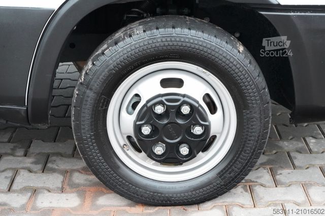 Koelwagen met geïsoleerde laadbak IVECO DAILY 35-160 / KONTENER 4,3 M / WINDA / BLI?NIAK