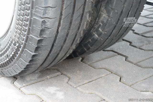 Koelwagen met geïsoleerde laadbak IVECO DAILY 35-160 / KONTENER 4,3 M / WINDA / BLI?NIAK