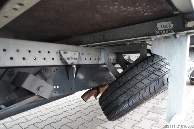 Koelwagen met geïsoleerde laadbak IVECO DAILY 35-160 / KONTENER 4,3 M / WINDA / BLI?NIAK