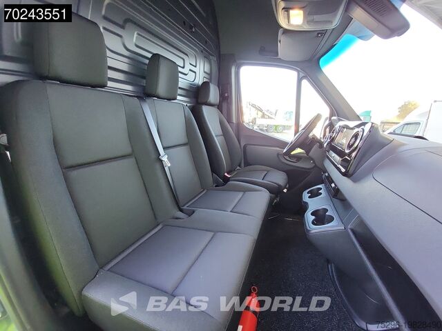 Aktiv filhållningsassistans. Assistans för döda vinkeln. Uppmärksamhetsassistent. Wi-Fi. Mercedes Sprinter 319 CDI Automaat 4x4 ACC Navi Camera L...
