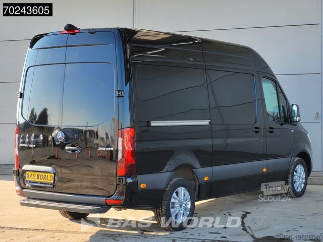 Izogibanje trčenju. Pomoč pri prometnih znakih. Pomoč pri usmerjanju pozornosti. Aktivna pomoč pri o Mercedes Sprinter 319 CDI Automaat L2H2 2025model ACC LE...