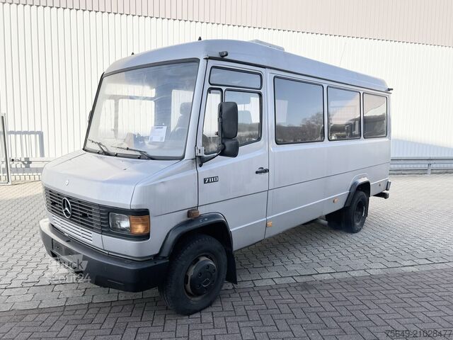 Autobus Mercedes-Benz 711 D-KA 4x2 711 D-KA 4x2, Standklima, 11-Sitze, 2 x on stock