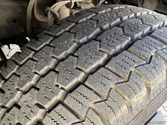 Autobus Mercedes-Benz 711 D-KA 4x2 711 D-KA 4x2, Standklima, 11-Sitze, 2 x on stock