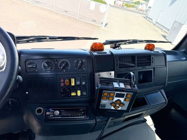 Camion-benne tricar MAN TGA 18.310 4x4 BL TGA 18.310 4x4 BL, Winterdienstausstattung