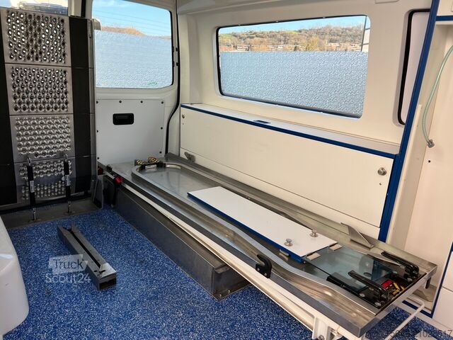 Пожарна кола Volkswagen T5 2.5 TDI 4x2 T5 2.5 TDI 4x2, Krankenwagen