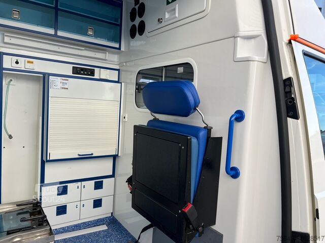 Пожарна кола Volkswagen T5 2.5 TDI 4x2 T5 2.5 TDI 4x2, Krankenwagen