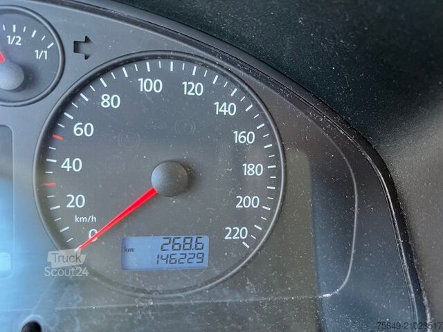 Пожарна кола Volkswagen T5 2.5 TDI 4x2 T5 2.5 TDI 4x2, Krankenwagen