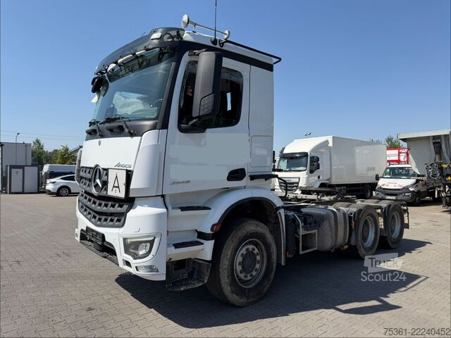 Tractora standard MERCEDES-BENZ Arocs 5 2645 6X4 Kipphydr. !Unfall Motor läuft !