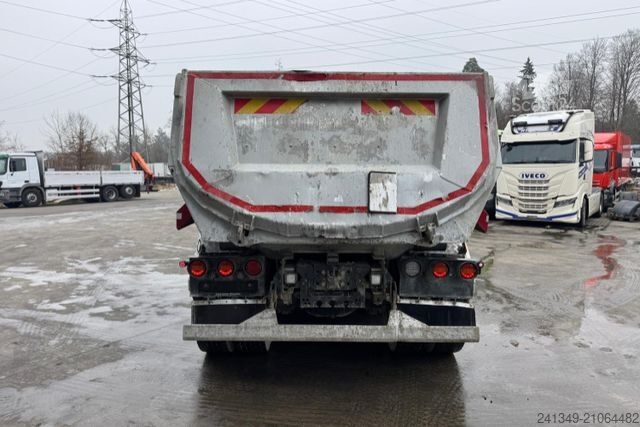 Autocarro ribaltabile VOLVO FMX-460 8x4 Dumper