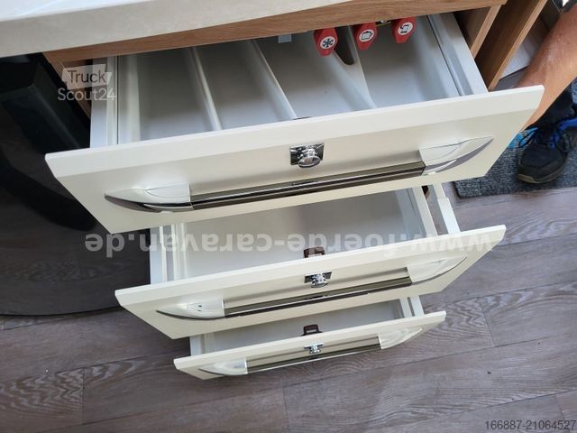 Przyczepa kempingowa HOBBY De Luxe 455 UF Querbett Mover - Nr. 6  (4)