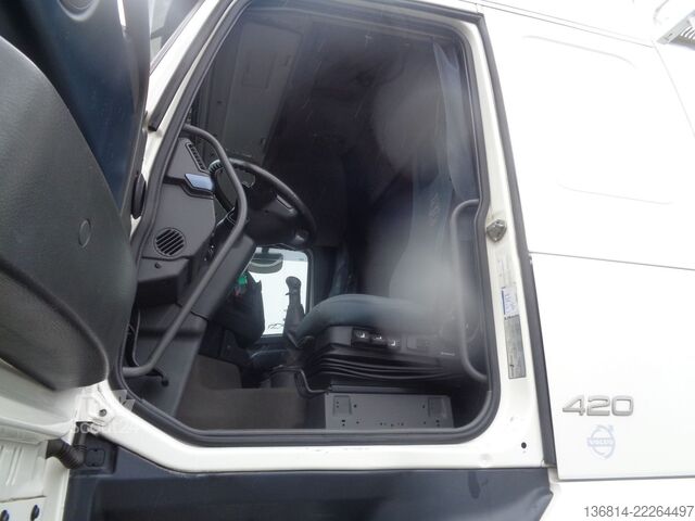 Özel amaçlı kamyon VOLVO FH420 8x4 BB Spitzer Silo 23 cbm VEB EU5