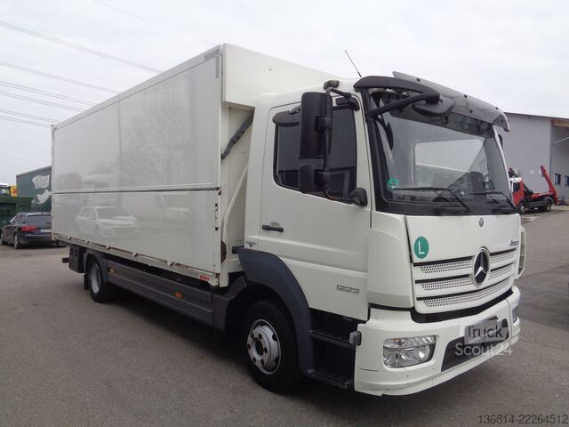 Вантажівка для напоїв MERCEDES-BENZ Atego 1223 L 5,8 M Schwenkwand RFK Spurassi
