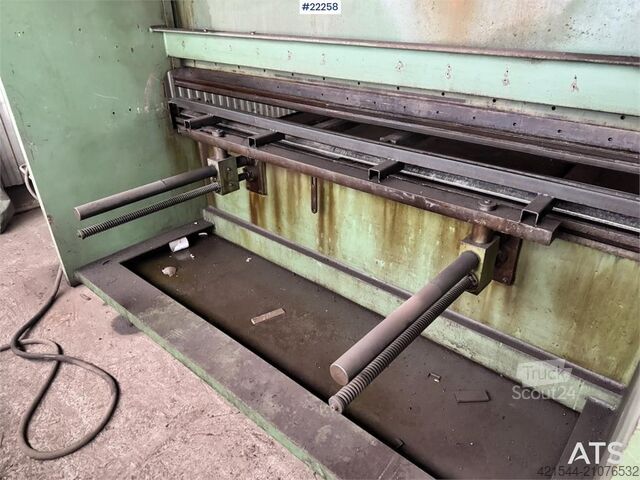 Būvniecības iekārta  LVD PP 70/25–30 press brake