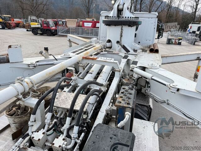 Autobetoniera cu pompă MERCEDES-BENZ LKW Betonpumpe Arocs 3746 8X4 Everdigm ECP38CX