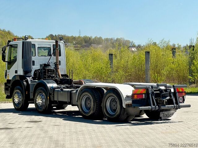 Vrachtwagenchassis IVECO TRAKKER 450 * FAHRGESTELL * 8x4