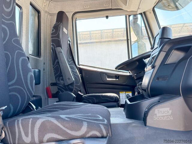 Vrachtwagenchassis IVECO TRAKKER 450 * FAHRGESTELL * 8x4
