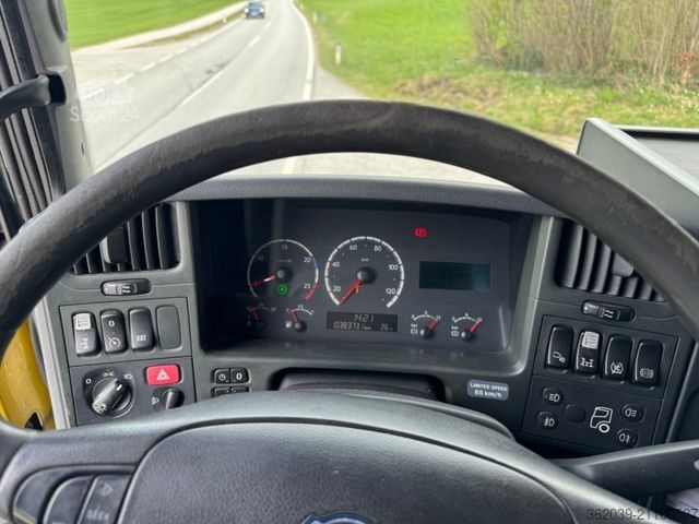 Camião pesado SCANIA R420 Sattelzugmaschine