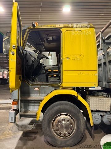 Kiepwagen SCANIA R 112 M 2 SEITENKIPPER KRAN