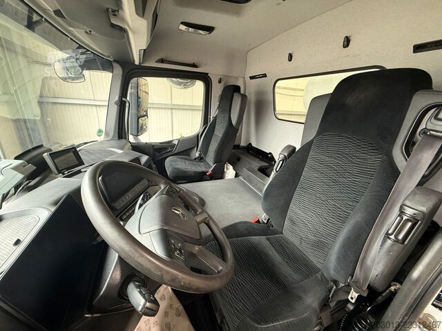 Kamion mikser za beton MERCEDES-BENZ AROCS 3340 8x4 Betonmischer Intermix P10C UL