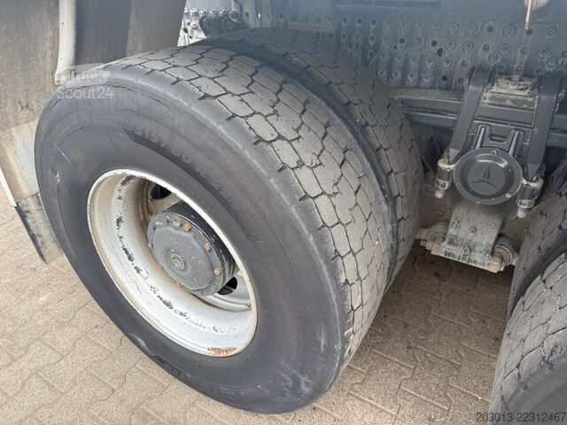 Kamion mikser za beton MERCEDES-BENZ AROCS 3340 8x4 Betonmischer Intermix P10C UL