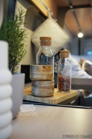 Autocaravana LMC Innovan Pure 640 Design Paket + Sicherheit Paket