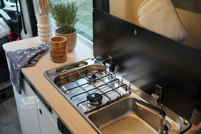 Autocaravana LMC Innovan Pure 640 Design Paket + Sicherheit Paket