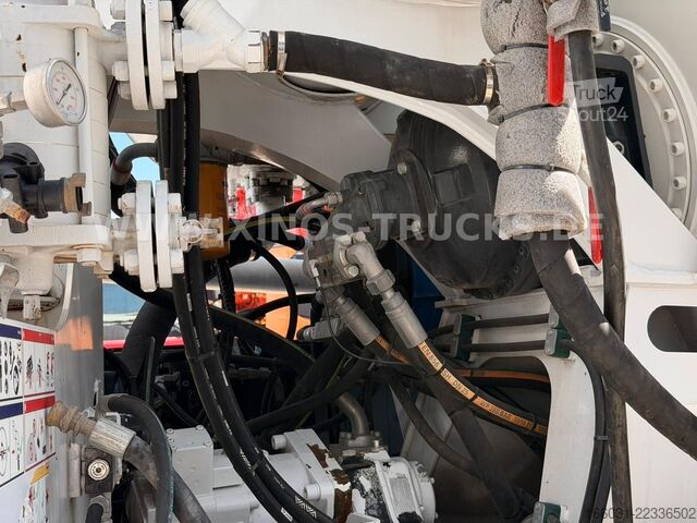 Betonszivattyús teherautó MERCEDES-BENZ Arocs 4143 8X4 CIFA MK32L + 9m³ Pumi 1037h!