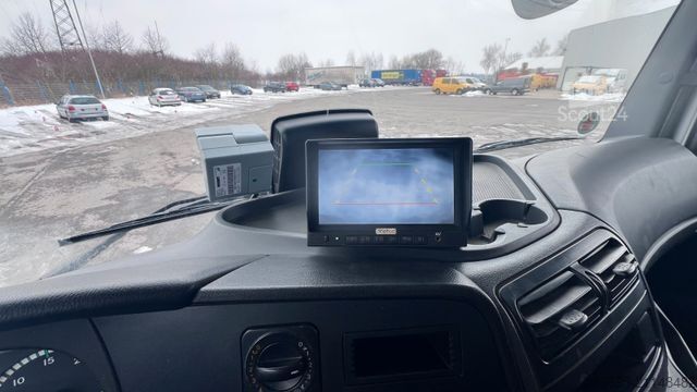 Вантажівка з платформою і тентом MERCEDES-BENZ Atego 1223 L