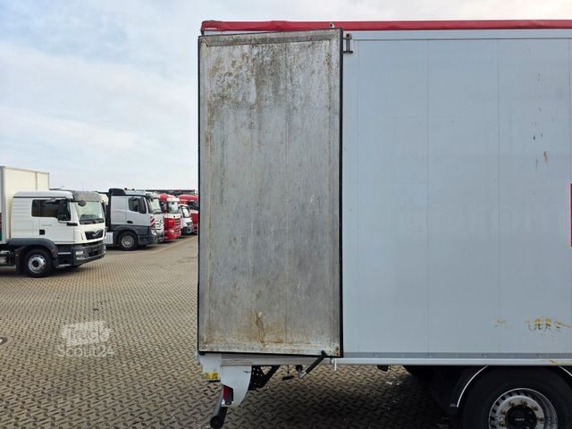 Puspriekabė su judančiomis grindimis STAS S3000ZX