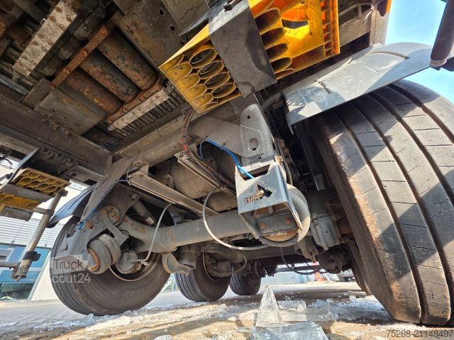 Puspriekabė su judančiomis grindimis STAS S3000ZX