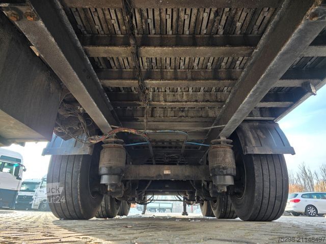 Puspriekabė su judančiomis grindimis STAS S3000ZX