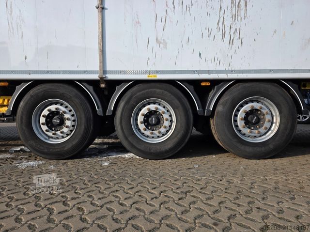 Puspriekabė su judančiomis grindimis STAS S3000ZX