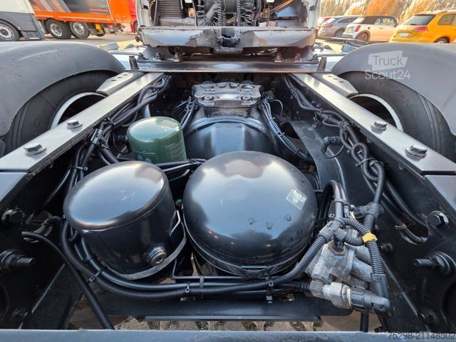 Volumen trækker MAN TGX 18.460 4X2 LLS-U/Retarder/Standklima/ADR AT