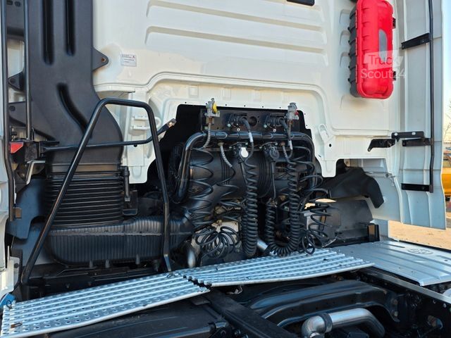 Volumen trækker MAN TGX 18.460 4X2 LLS-U/Retarder/Standklima/ADR AT