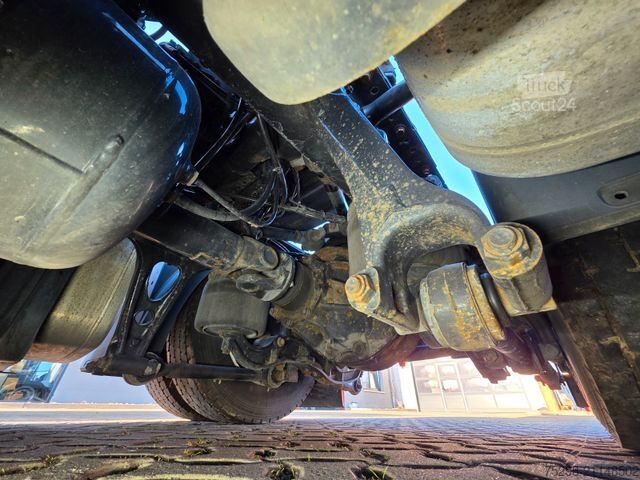 Volumen trækker MAN TGX 18.460 4X2 LLS-U/Retarder/Standklima/ADR AT