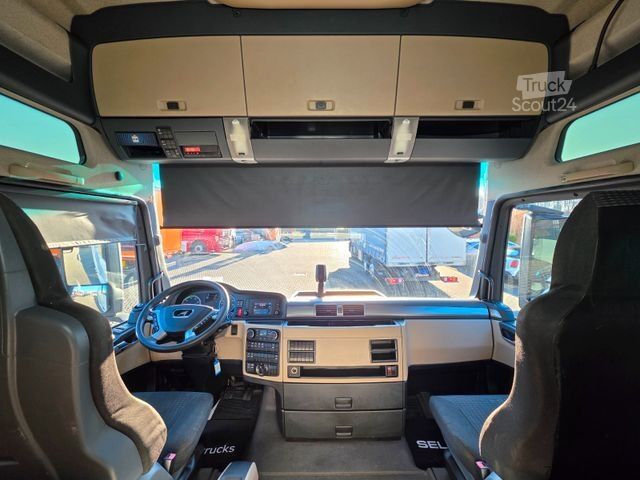 Volumen trækker MAN TGX 18.460 4X2 LLS-U/Retarder/Standklima/ADR AT